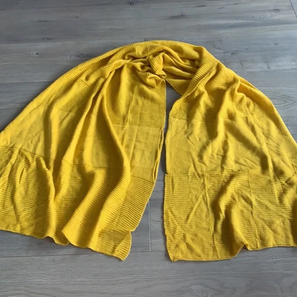 Mustard Yellow Ribbed Scarf - Picture 4 of 7